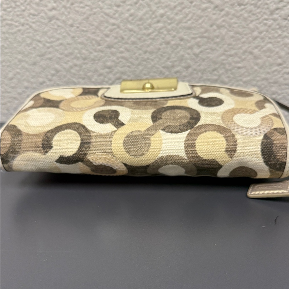 Coach Kristin Opt Art Brown Multicolor Patterned Wristlet Sequined Clutch - Picture 6 of 10